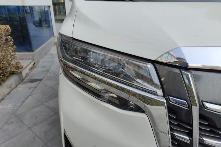 Used Toyota Alphard 2018 Revised Version 3.5L Premium Edition Right Front Headlight