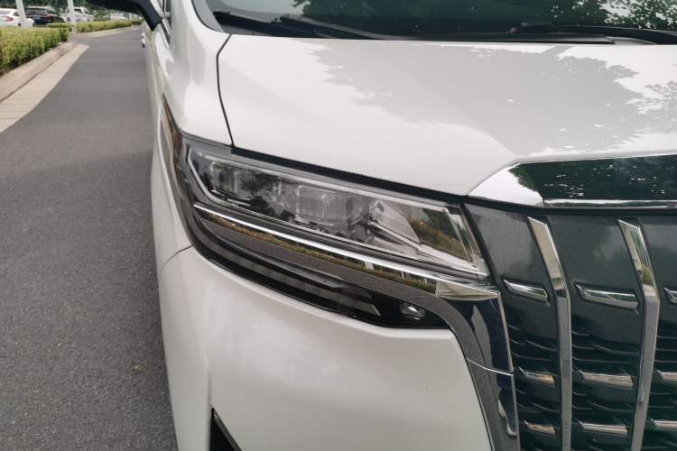Used Toyota Alphard 2018 Revised Version 3.5L Luxury Edition Right Front Headlight