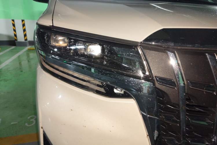 Used Toyota Alphard 2018 Revised Version 3.5L Luxury Edition Right Front Headlight