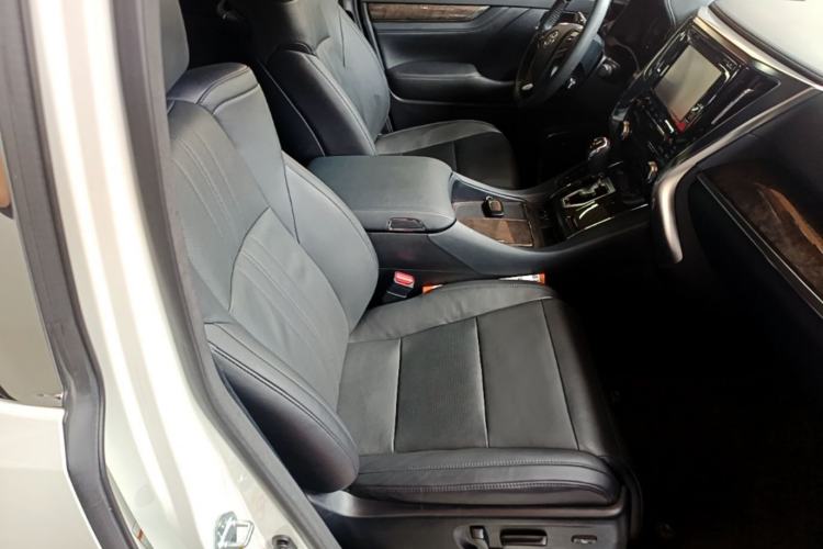 Used Toyota Alphard 2018 Revised Version 3.5L Premium Edition Right Front Seat