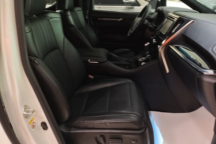 Used Toyota Alphard 2018 Revised Version 3.5L Premium Edition Right Front Seat