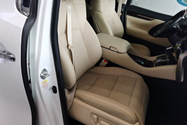 Used Toyota Alphard 2018 3.5L Luxury Edition Right Front Seat