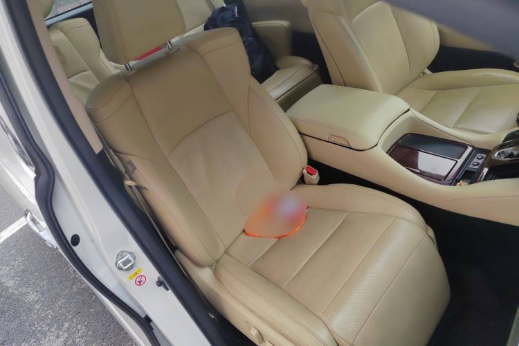 Used Toyota Alphard 2018 3.5L Luxury Edition Right Front Seat