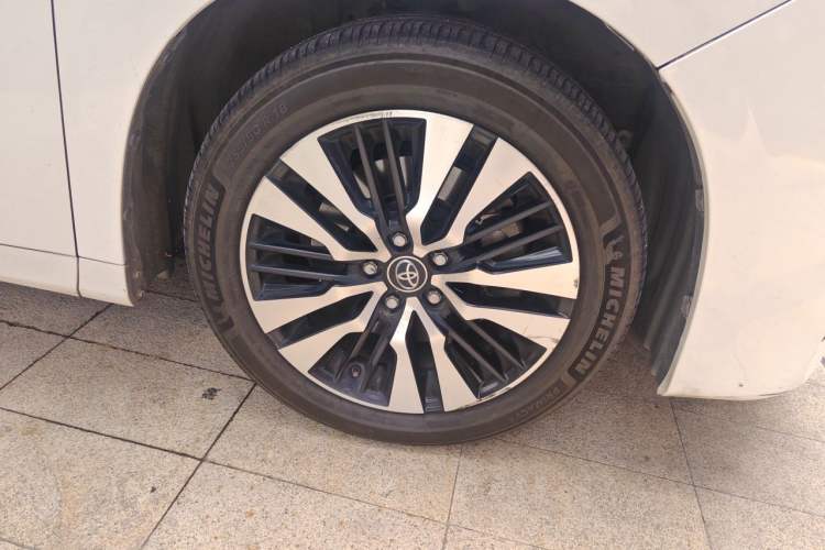 Used Toyota Alphard 2018 Revised Version 3.5L Luxury Edition Right Front Wheel Hub