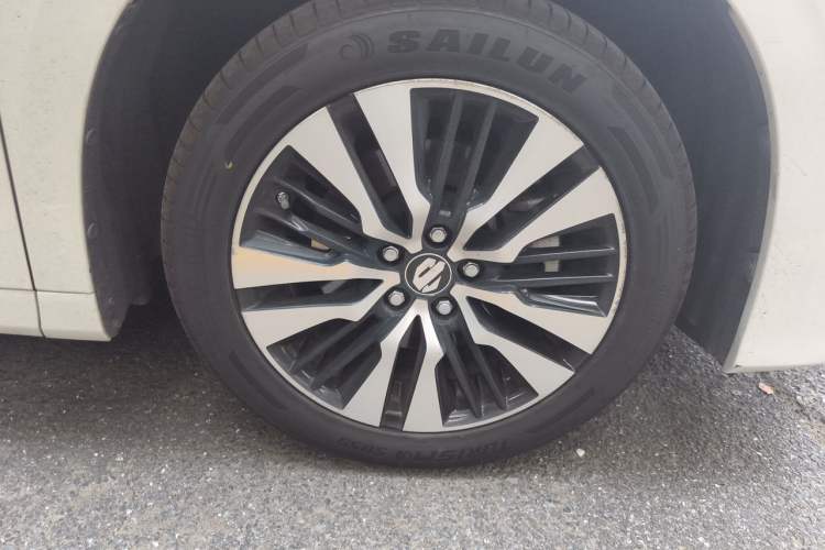 Used Toyota Alphard 2018 Revised Version 3.5L Luxury Edition Right Front Wheel Hub