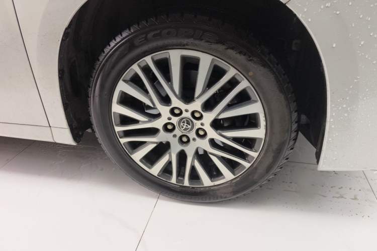 Used Toyota Alphard 2018 3.5L Luxury Edition Right Front Wheel Hub