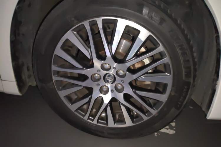 Used Toyota Alphard 2018 3.5L Prestige Edition Right Front Wheel Hub