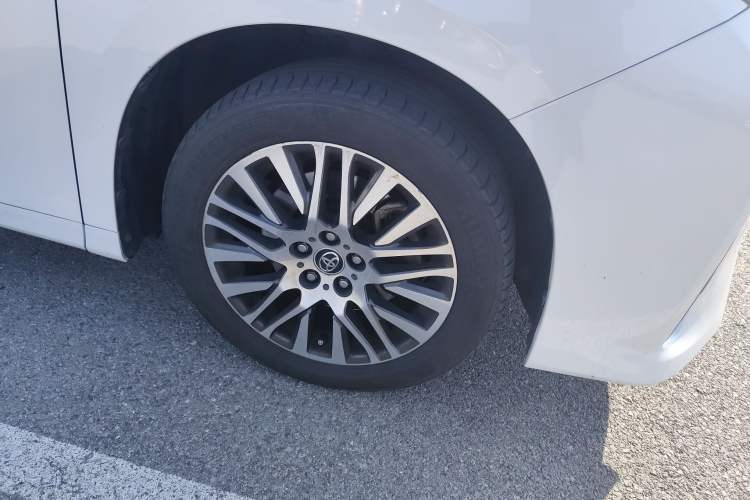 Used Toyota Alphard 2018 3.5L Luxury Edition Right Front Wheel Hub