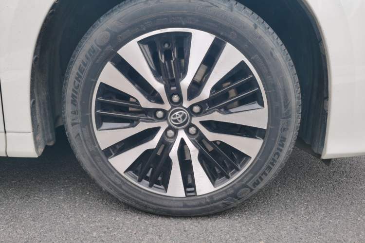 Used Toyota Alphard 2018 Revised Version 3.5L Luxury Edition Right Front Wheel Hub