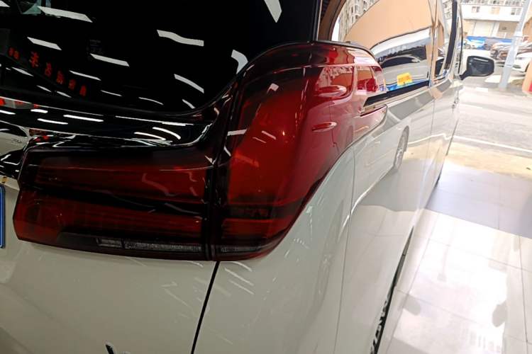 Used Toyota Alphard 2018 Revised Version 3.5L Premium Edition Right Rear Taillight
