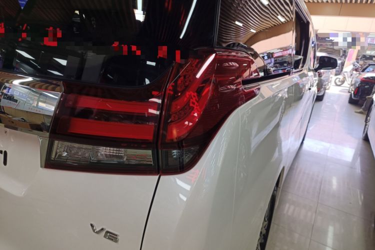 Used Toyota Alphard 2018 3.5L Prestige Edition Right Rear Taillight