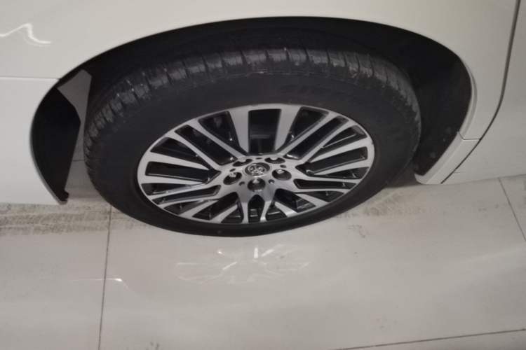 Used Toyota Alphard 2018 3.5L Prestige Edition Right Rear Wheel Hub