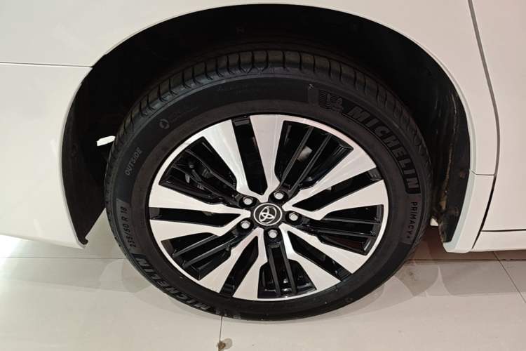 Used Toyota Alphard 2018 Revised Version 3.5L Premium Edition Right Rear Wheel Hub