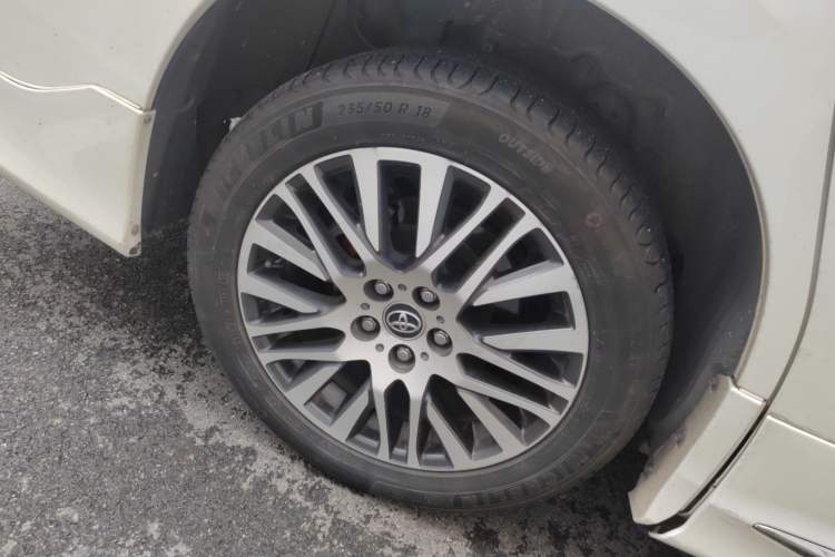 Used Toyota Alphard 2018 3.5L Luxury Edition Right Rear Wheel Hub