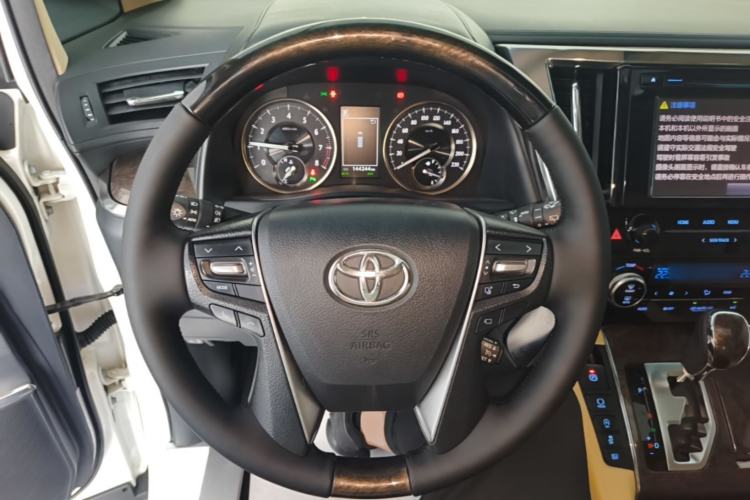 Used Toyota Alphard 2018 Revised Version 3.5L Premium Edition Steering Wheel