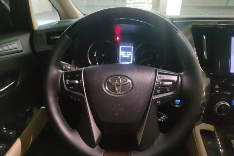 Used Toyota Alphard 2018 Revised Version 3.5L Luxury Edition Steering Wheel
