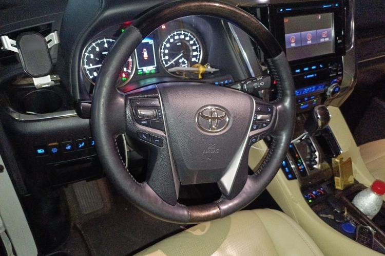 Used Toyota Alphard 2018 Revised Version 3.5L Luxury Edition Steering Wheel