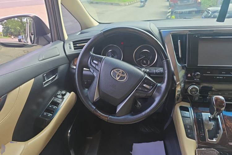 Used Toyota Alphard 2018 Revised Version 3.5L Luxury Edition Steering Wheel