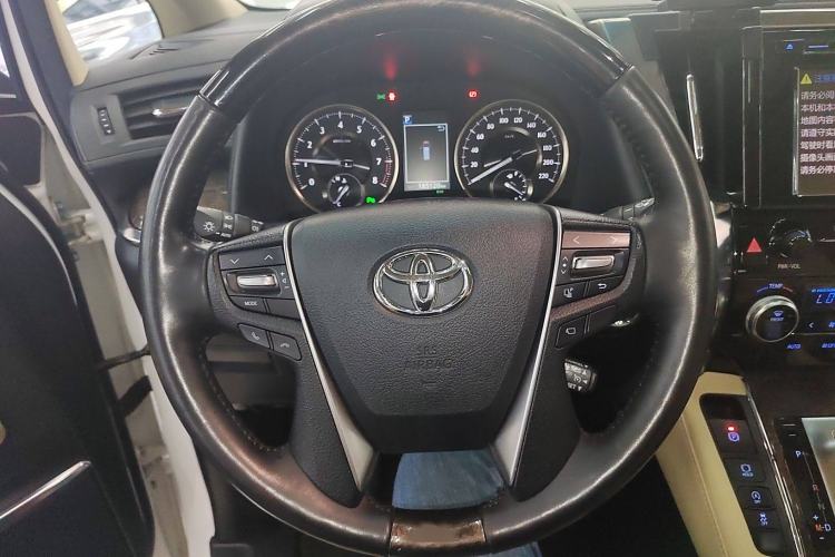 Used Toyota Alphard 2018 Revised Version 3.5L Premium Edition Steering Wheel