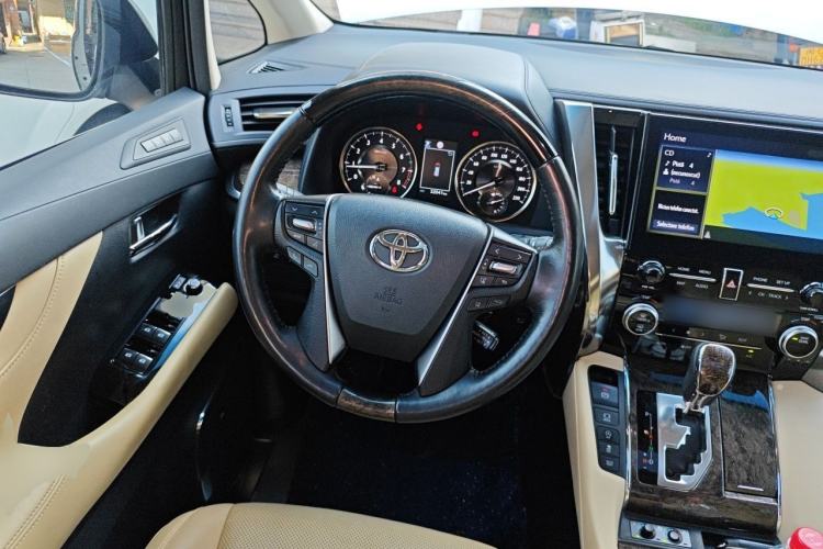 Used Toyota Alphard 2018 Revised Version 3.5L Premium Edition Steering Wheel