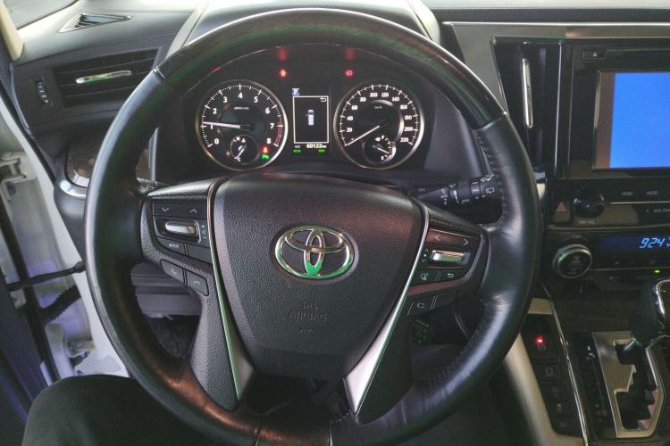 Used Toyota Alphard 2018 Revised Version 3.5L Premium Edition Steering Wheel