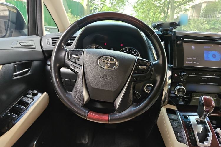 Used Toyota Alphard 2018 3.5L Luxury Edition Steering Wheel