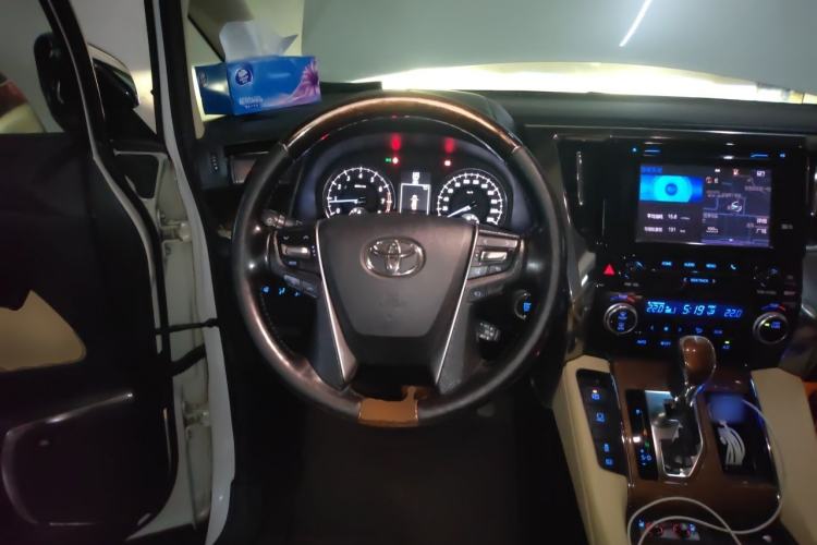 Used Toyota Alphard 2018 3.5L Prestige Edition Steering Wheel