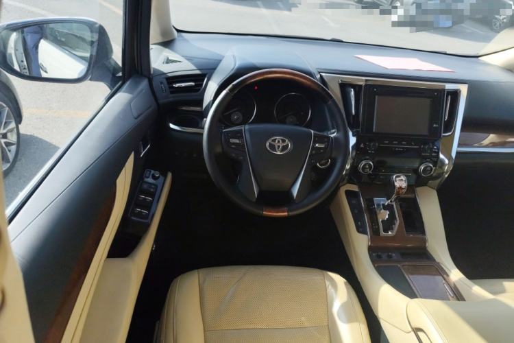 Used Toyota Alphard 2018 3.5L Luxury Edition Steering Wheel