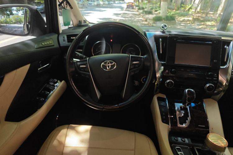 Used Toyota Alphard 2018 Revised Version 3.5L Luxury Edition Steering Wheel