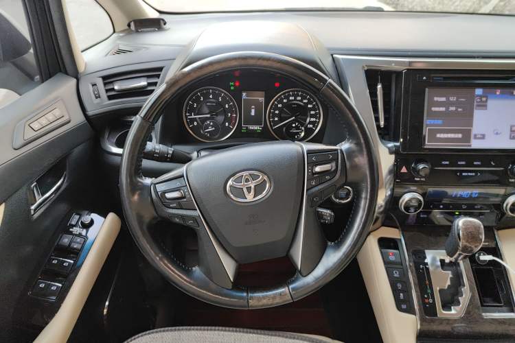 Used Toyota Alphard 2018 Revised Version 3.5L Premium Edition Steering Wheel