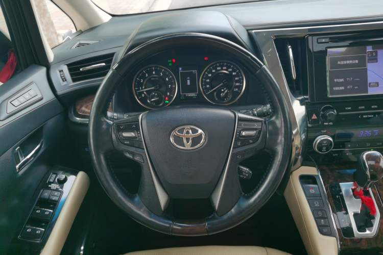 Used Toyota Alphard 2018 Revised Version 3.5L Luxury Edition Steering Wheel
