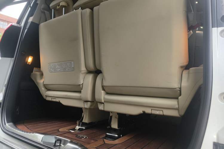Used Toyota Alphard 2018 3.5L Prestige Edition Trunk