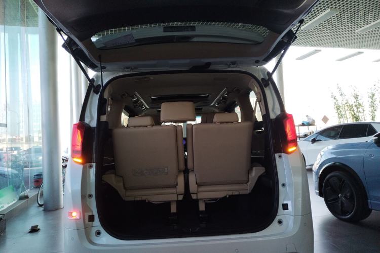 Used Toyota Alphard 2018 Revised Version 3.5L Premium Edition Trunk
