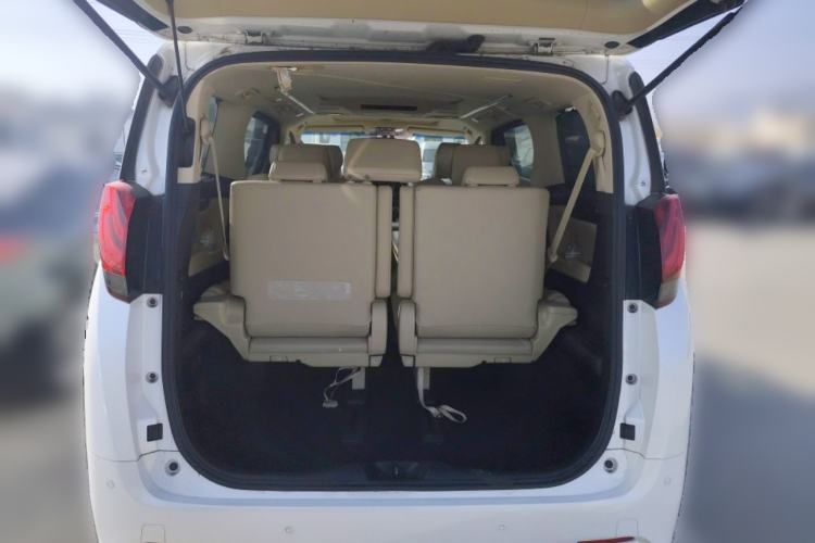Used Toyota Alphard 2018 3.5L Luxury Edition Trunk