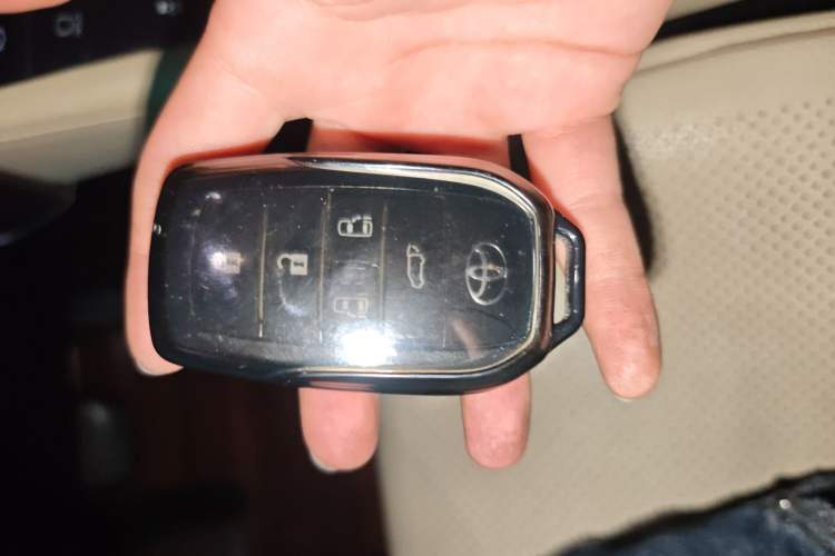 Used Toyota Alphard 2018 3.5L Prestige Edition Vehicle Key