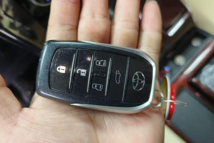 Used Toyota Alphard 2018 3.5L Luxury Edition Vehicle Key