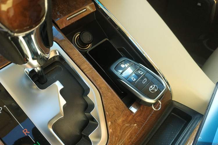 Used Toyota Alphard 2018 3.5L Prestige Edition Vehicle Key