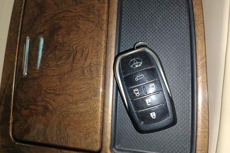 Used Toyota Alphard 2018 3.5L Prestige Edition Vehicle Key
