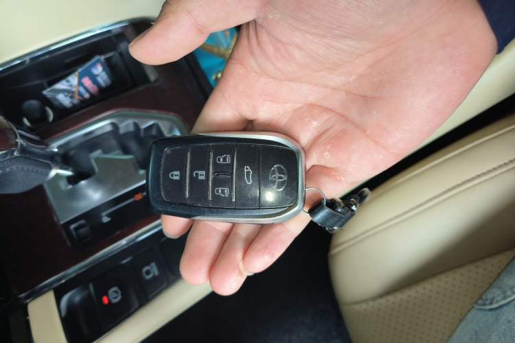 Used Toyota Alphard 2018 3.5L Luxury Edition Vehicle Key