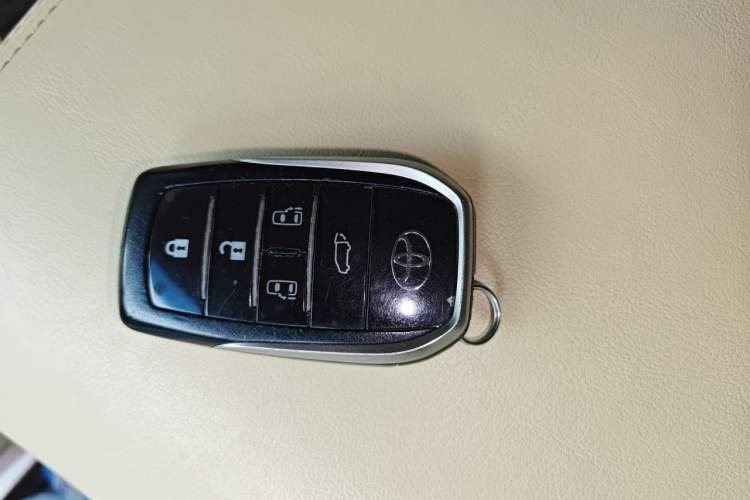 Used Toyota Alphard 2018 3.5L Prestige Edition Vehicle Key