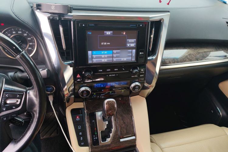 Used Toyota Alphard 2019 Dual-Engine 2.5L Prestige Edition Audio And AC Panel