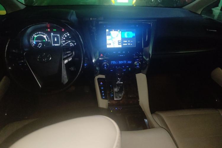 Used Toyota Alphard 2019 Dual-Engine 2.5L Luxury Edition Center Console