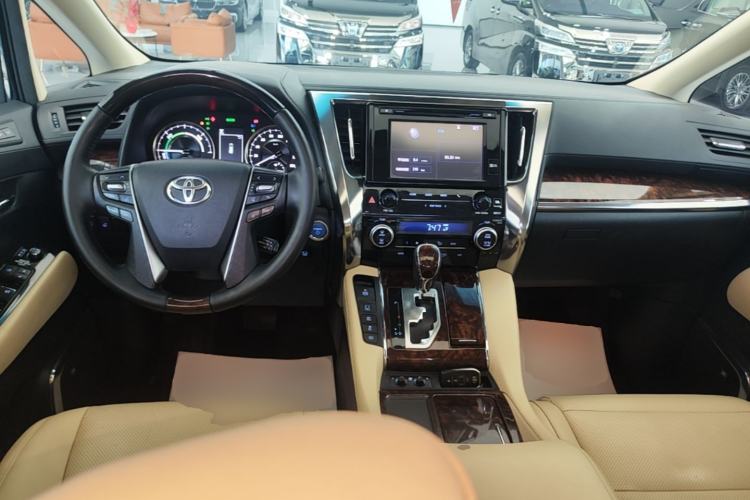 Used Toyota Alphard 2019 Dual-Engine 2.5L Luxury Edition Center Console