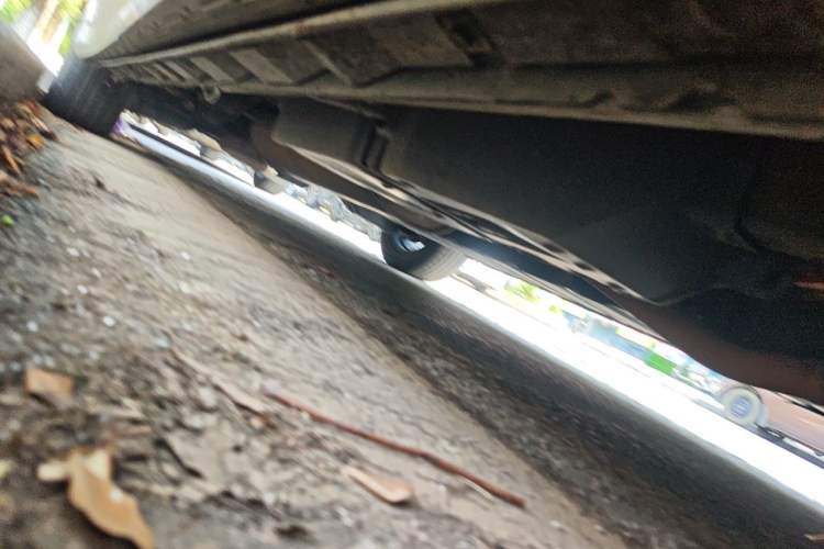 Used Toyota Alphard  Chassis Front Right
