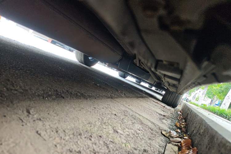 Used Toyota Alphard  Chassis Rear Right