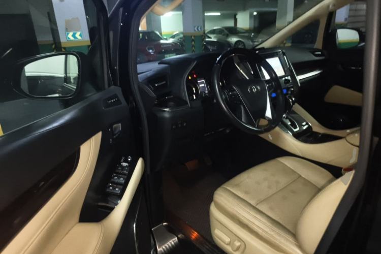 Used Toyota Alphard 2019 Dual-Engine 2.5L Luxury Edition Driver Seat