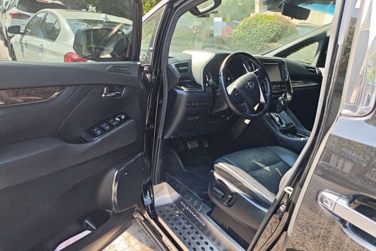 Used Toyota Alphard  Driver Seat