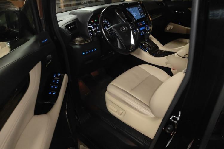 Used Toyota Alphard 2019 Dual-Engine 2.5L Prestige Edition Driver Seat