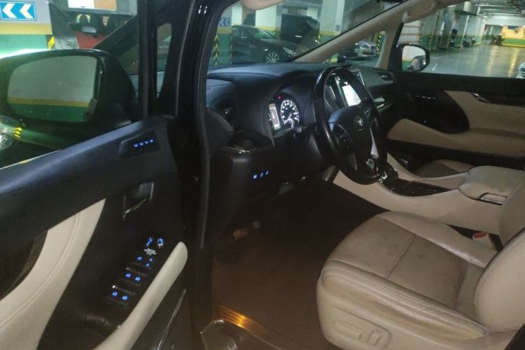 Used Toyota Alphard 2019 Dual-Engine 2.5L Luxury Edition Driver Seat