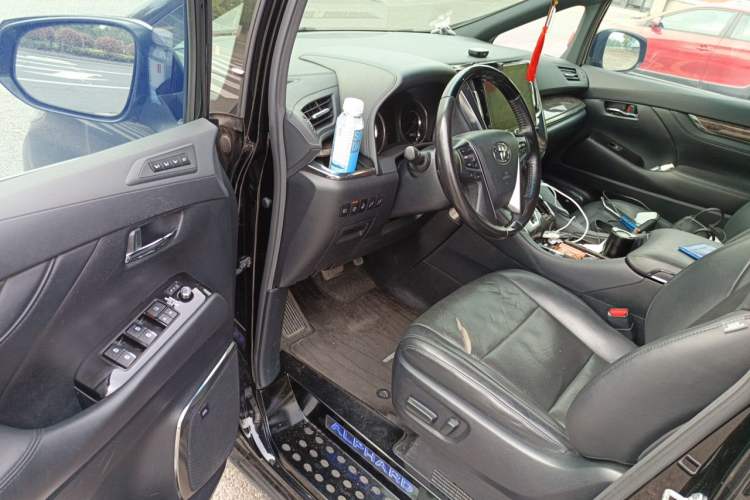 Used Toyota Alphard 2019 Dual-Engine 2.5L Prestige Edition Driver Seat